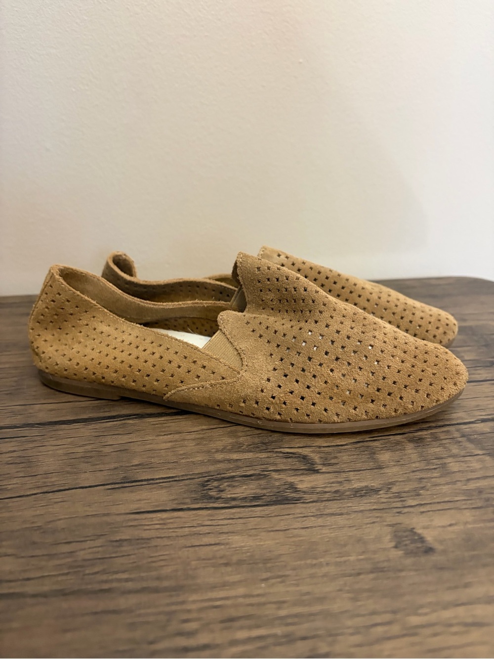 Lucky Brand Suede Slip on flats size 7.5
